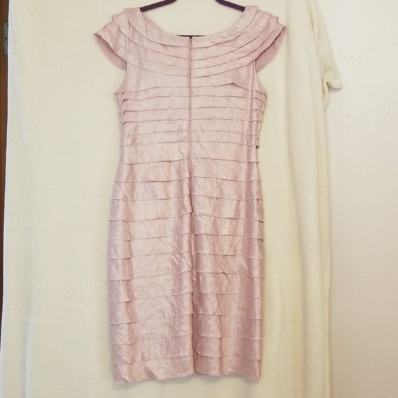 Shimmering Pink Dress - Picture 2 of 4